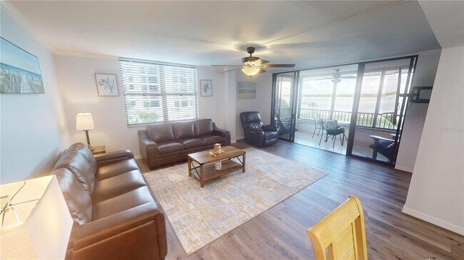 Building Photo - 8735 Midnight Pass Rd