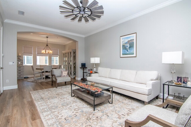 Building Photo - 5919 Bowen Daniel Dr