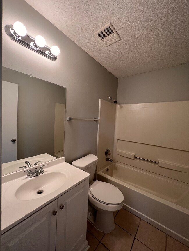 Building Photo - 6270 Jamestown Dr