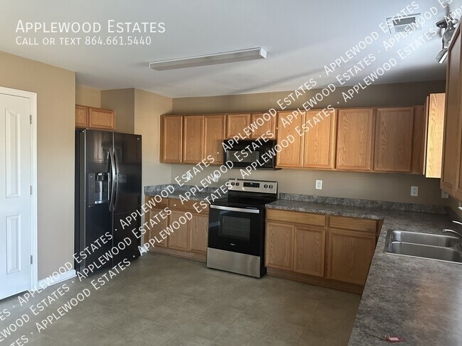 Building Photo - 184 Stonewood Crossing Dr