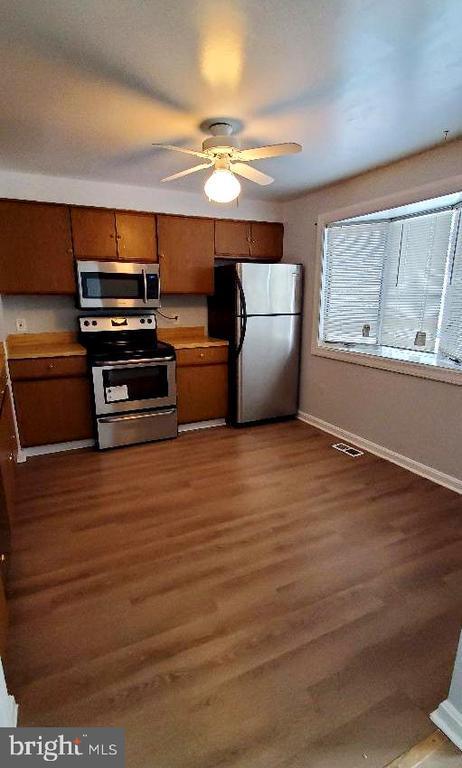 Building Photo - 16 Craftsman Ct