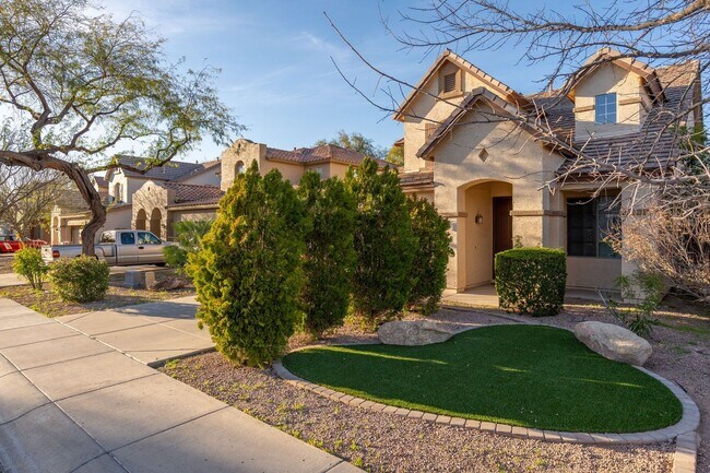 Building Photo - $3,500 For Lease Starting June 1, 2026 4 beds-2.5 Baths 2,421 Sq. Ft.  Amazing Gilbert 85298 Home...