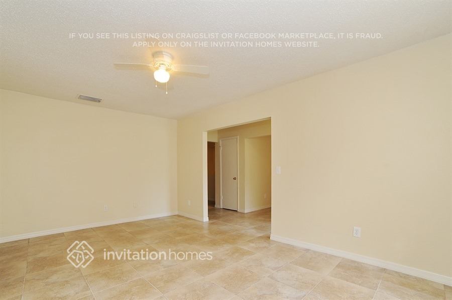 Building Photo - 608 Valley Hill Dr