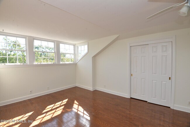 Building Photo - 1526 Palm Ave