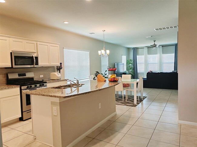Building Photo - 7116 Ranchito Dr