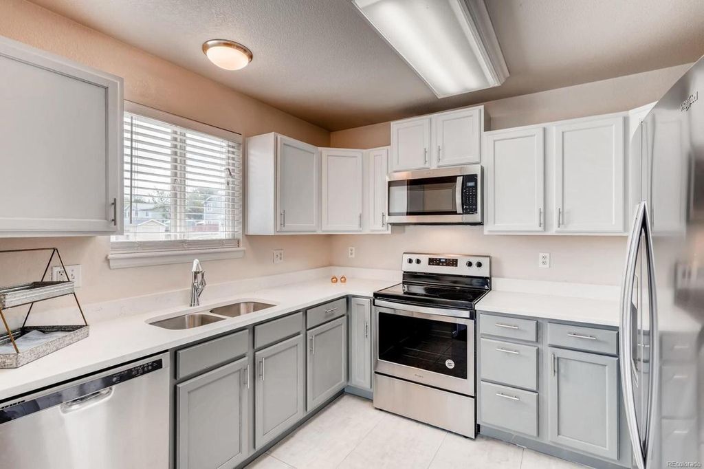 Building Photo - 5429 Elm Ct