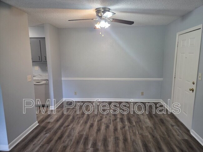 Building Photo - 2929 Selena Dr