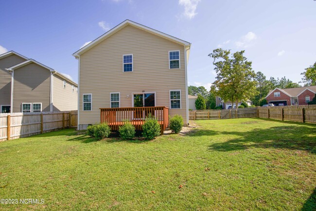 Building Photo - 111 Lightwater Dr