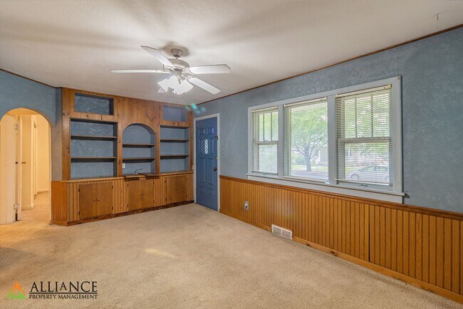 Building Photo - 1022 Humboldt St