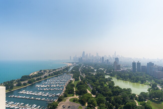 Building Photo - 2800 N Lake Shore Dr