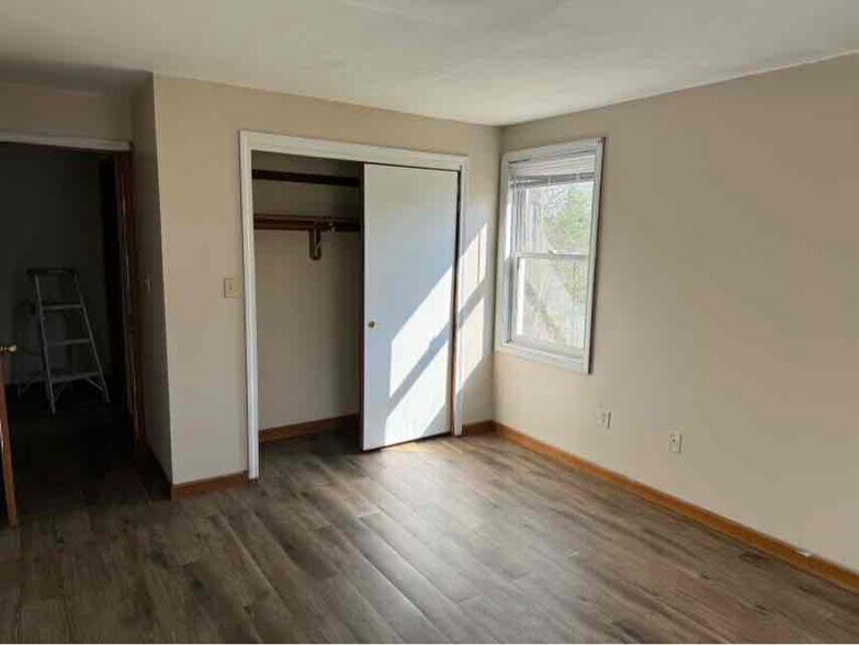 Building Photo - 14 Logan Rd