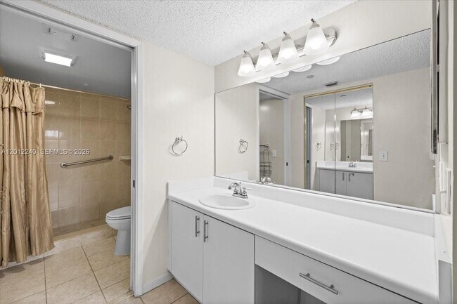 Building Photo - 12551 SW 16th Ct