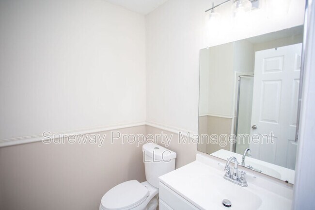 Building Photo - 606 Tanglewood Dr