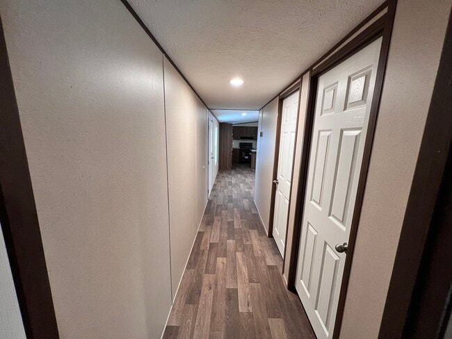 Building Photo - 1711 McKenzie Rd