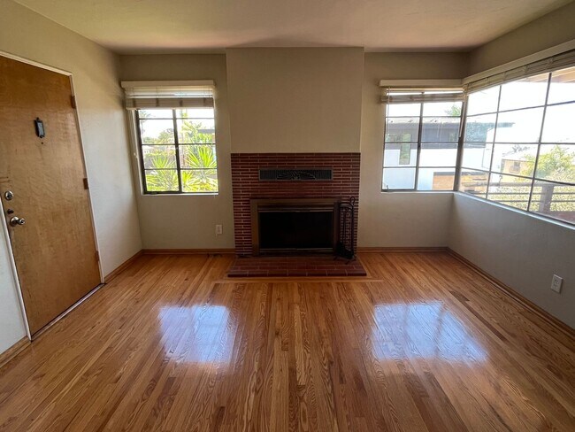 Building Photo - Charming Mission Hills Mid-Century Home wi...