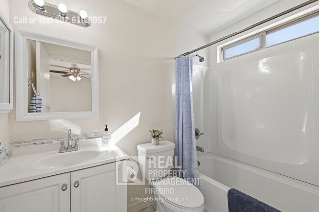 Building Photo - 8563 W Mission Ln