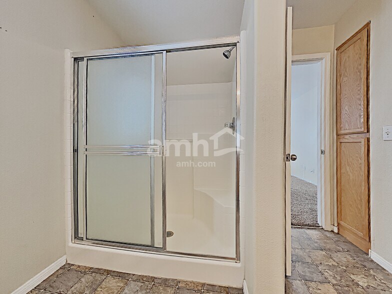 Building Photo - 11084 Abbeyfield Rose Dr