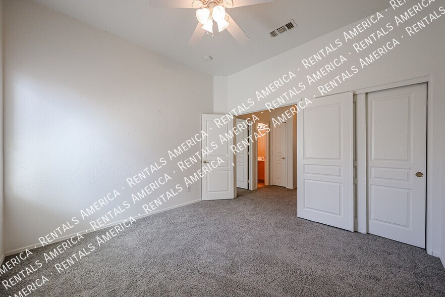 Building Photo - 2318 N Boulder Mountain