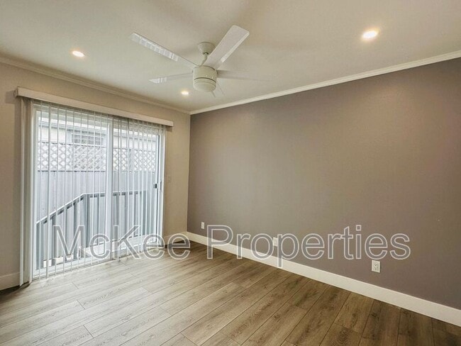 Building Photo - 1658 Cable St