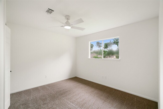 Building Photo - 915 S Diamondhead Blvd
