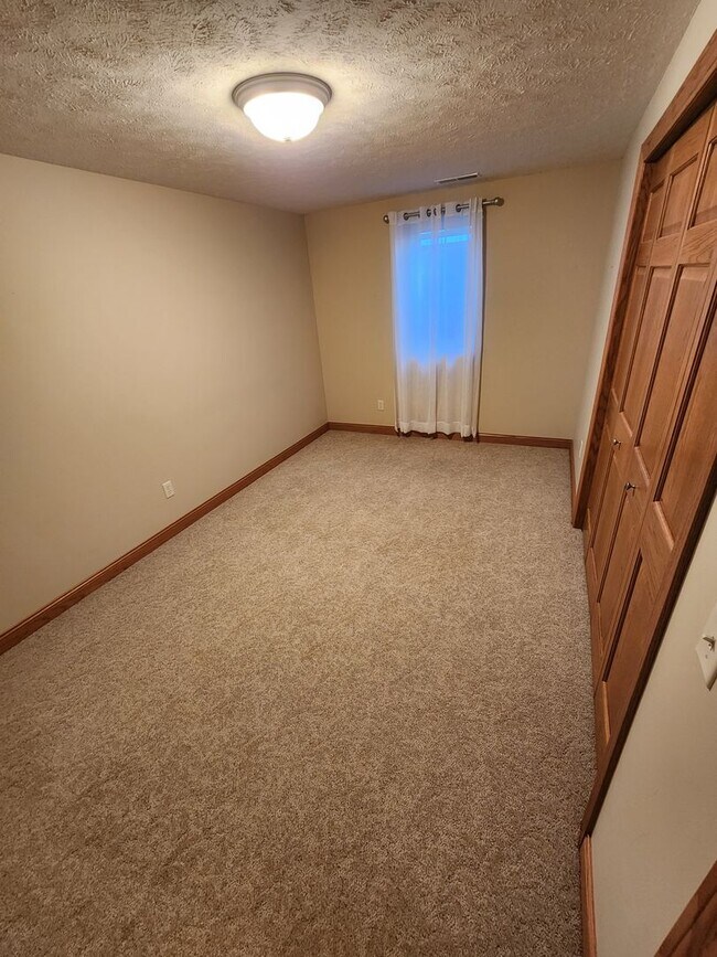 Building Photo - 4021 Sandalwood Drive