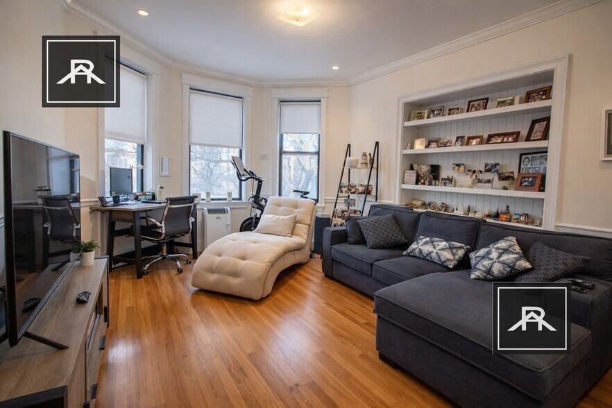 Building Photo - 1338 Commonwealth Ave