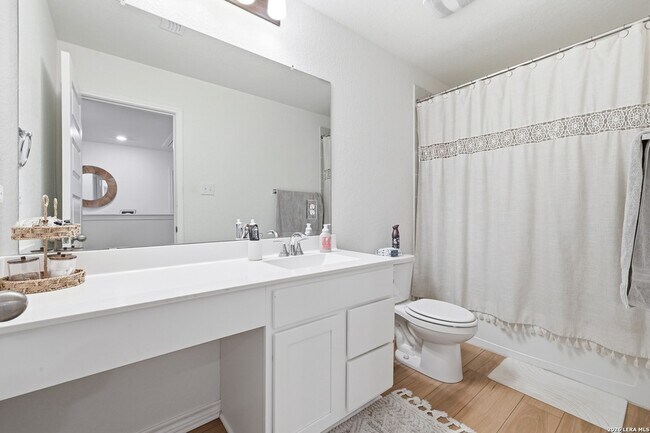 Building Photo - 14454 Calaveras Cv