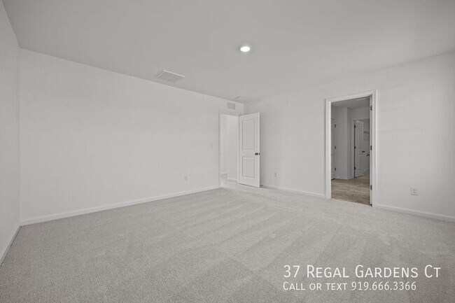 Building Photo - 37 Regal Gdns Ct