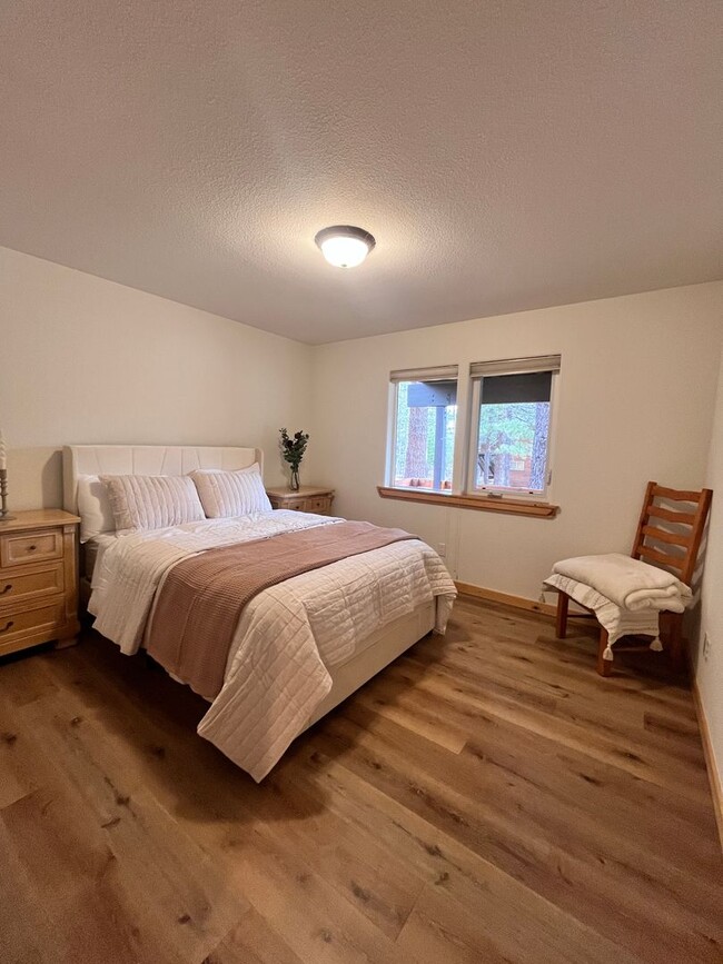 Building Photo - Flexible 3 month Lease available in Tahoe Donner - April, May, June