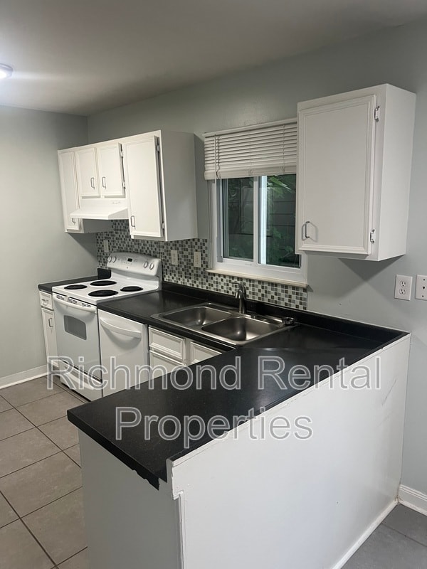 Building Photo - 9332 Gildenfield Ct
