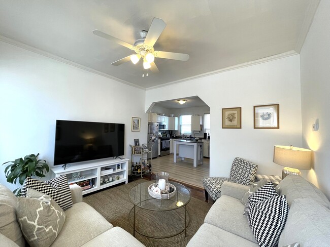 Primary Photo - 62 Montcalm Ave