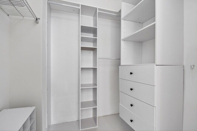 Building Photo - 550 Okeechobee Blvd