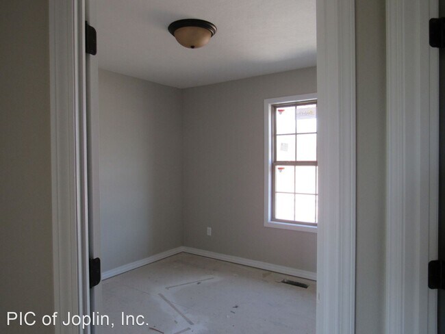 Building Photo - 3 br, 2 bath House - 626 Ty Court