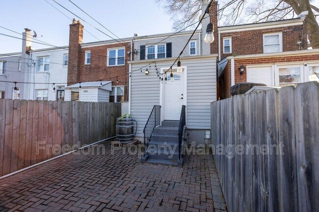 Building Photo - 102 Lynhaven Dr