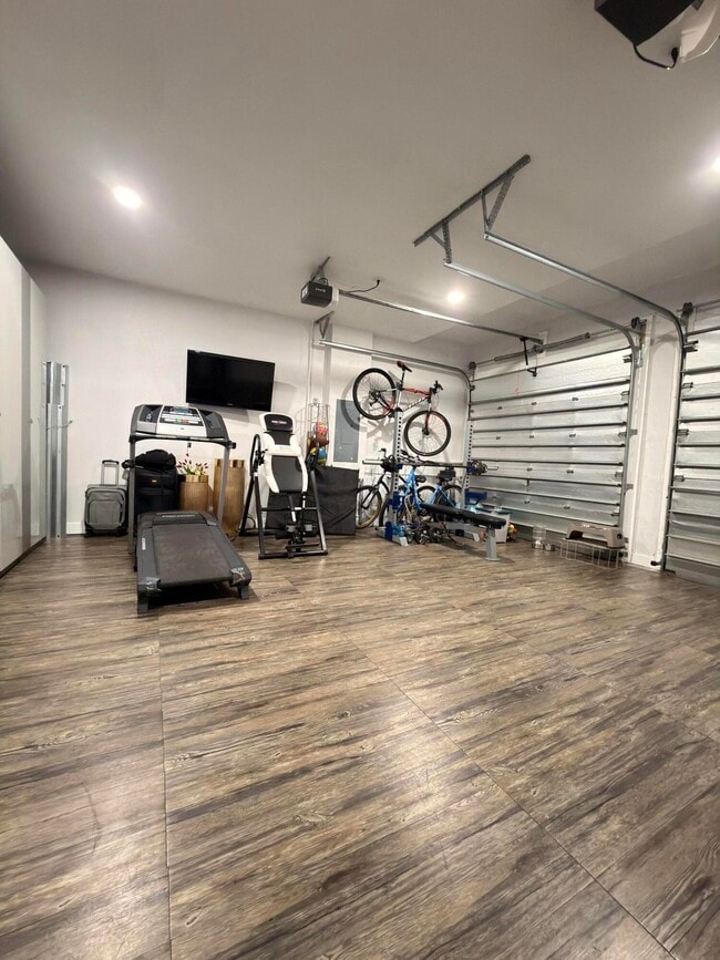 Building Photo - 7407 NW 108th Path