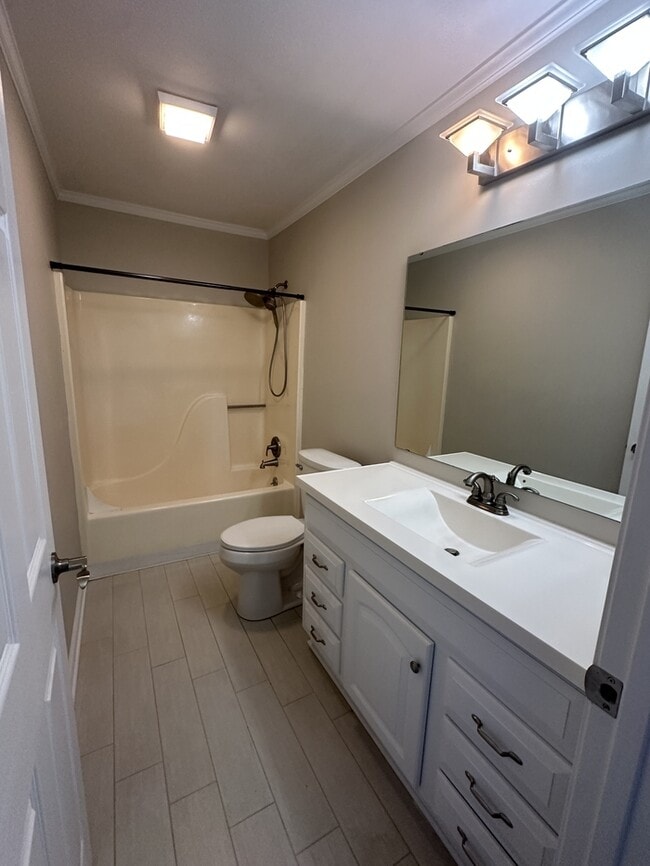 Building Photo - NEW TO MARKET: 2 BR 2 Bath Ground Level Waterfront Condo