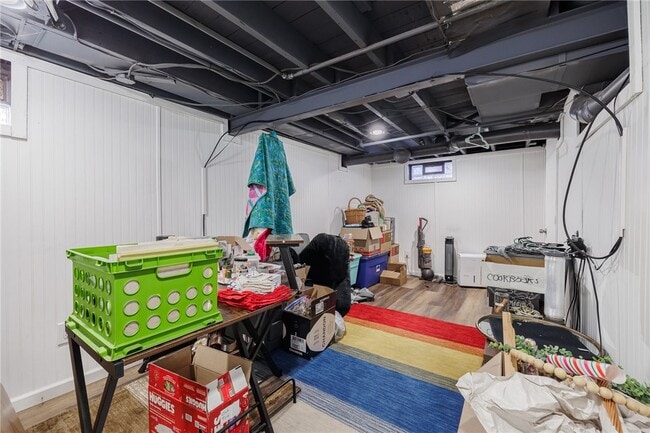 Building Photo - 206 Farmington Rd