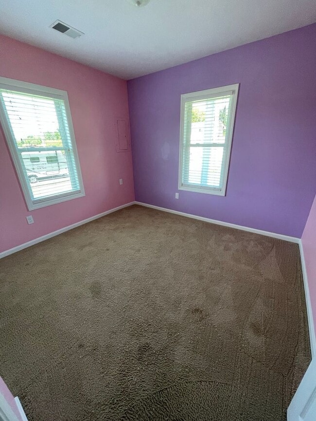 Building Photo - Single Family Home 2 bed For Rent