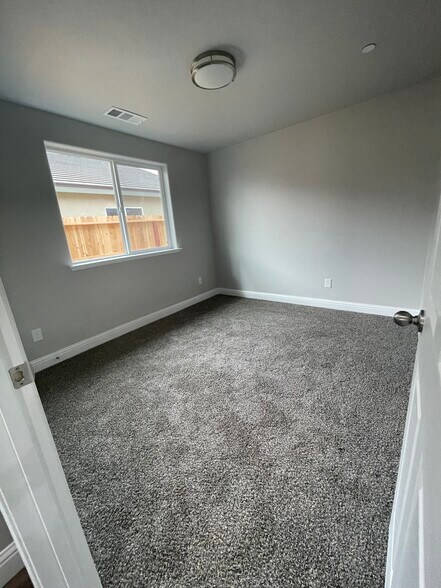 Bedroom 2 - 1051 Adell St