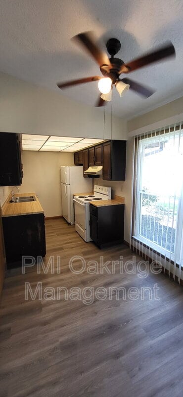 Building Photo - 151 Bevonne Ct