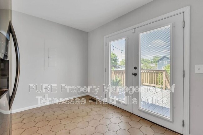 Building Photo - 1715 24th Ave N