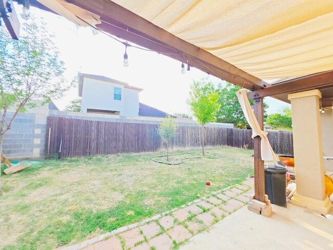 Building Photo - 1408 Calaveras Ct