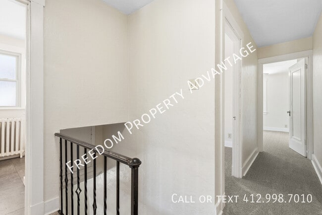 Building Photo - 761 Shady Dr E