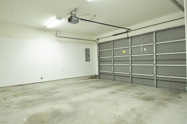 Building Photo - 3408 La Branch St