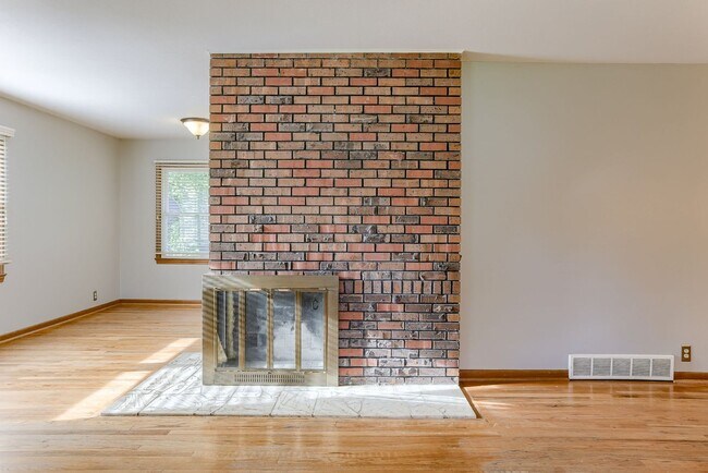 Building Photo - Updated 3 Bedroom With Finished Lower Leve...