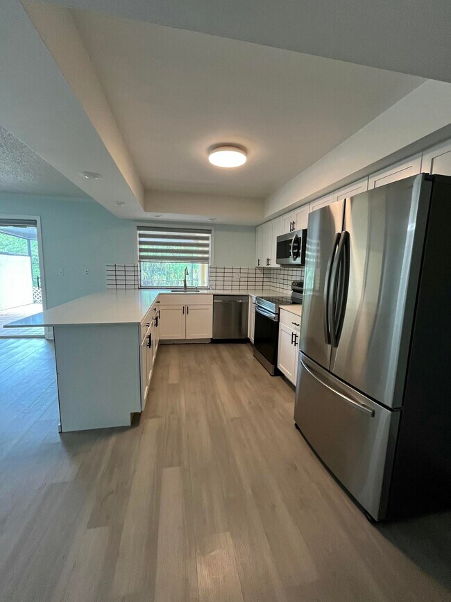Building Photo - 4305 Coral Springs Dr