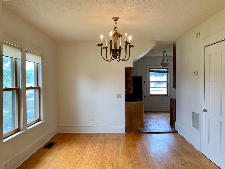 Formal dining room - 219 N Humboldt Ave