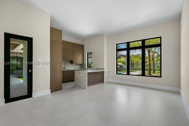 Building Photo - 10860 SW 67th Ct