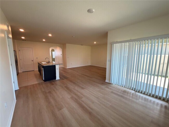 Building Photo - 308 Sofia Ln