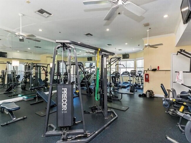 Building Photo - 3255 NE 184th St